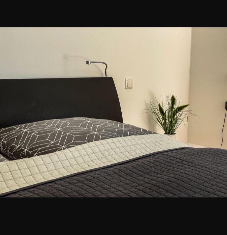 Zimmer - Modernes Apartment Mit 45 Qm. ชเตราบิง ภายนอก รูปภาพ