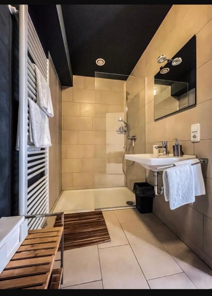 Zimmer - Modernes Apartment Mit 45 Qm. ชเตราบิง ภายนอก รูปภาพ